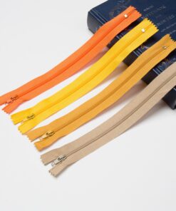 YAKA 60pcs 9 Inch Nylon Coil Zippers Sewing Zippers for Tailor Sewing Crafts (20 Color) Mixed 29 81jFubHUDUL