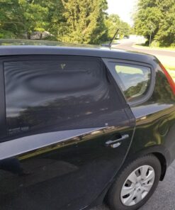 TFY Universal Car Side Window Sun Shade - Protects Your Kids from Sun Burn - Double Layer Design - Maximum Protection - Fit Most of Vehicle - 2 Pieces (Regular Contoured Window) Regular Contoured Window 36 81jMkmKPaSL