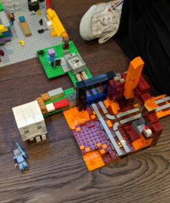 LEGO Minecraft The Nether Portal 21143 Building Kit (470 Pieces) 23 81kiD3hiSlL