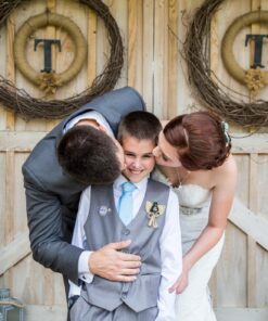 Calvin Klein Boys' Long Sleeve Sateen Dress Shirt, Style with Buttoned Cuffs & Shirttail Hem 6 White 22 81l iYVktfL