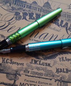 PILOT MR Retro Pop Collection Fountain Pen in Gift Box, Turquoise Barrel with Dots Accent, Fine Point Stainless Steel Nib, Refillable Black Ink (91446) 39 81lB3bUHdjL