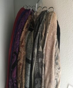 iDesign Axis Metal Loop Scarf Hanger, No Snag Closet Organization Storage Holder for Scarves, Men's Ties, Women's Shawls, Pashminas, Belts, Accessories, Clothes, 18 Loops ,0.3" x 9.9" x 11.2", Chrome 29 81lRPyU5KrL