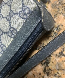 Leather CPR | 2-in-1 Leather Cleaner & Leather Conditioner (18oz) | Cleans, Restores, Conditions, & Protects Furniture, Car Seats, Purses, Shoes, Boots, Saddles/Tack, Jackets, & Auto 18 oz 59 81lTsvKAyIL