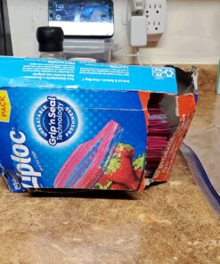 Ziploc Quart Food Storage Bags, New Stay Open Design with Stand-Up Bottom, Easy to Fill, 80 Count 36 81lWlOTnYpL