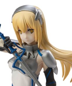 Furyu 7" Is It Wrong to Try to Pick Up Girls in a Dungeon?: Aiz Wallenstein Familia Myth Special Figure 9 81m2LfgErpL