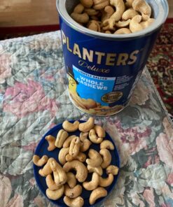 Planters Lightly Salted Deluxe Whole Cashews (1lb 2.25oz Canister) 1.14 Pound (Pack of 1) 54 81mjoJLjnUL