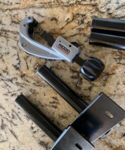 RIDGID 31632 Model 151 Quick-Acting Tubing Cutter with 1/4"-1-5/8" Cutting Capacity, Silver Black Tubing Cutter, Small 37 81njGWgHmsL