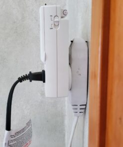 Lux WIN100 Automatic Heating & Cooling 5-2 Day Programmable Outlet Thermostat, Compatible with Portable A/C, Fans, and Space Heaters One Color 35 81noCZk ycL 1