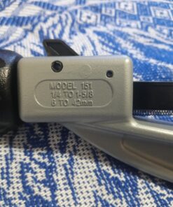 RIDGID 31632 Model 151 Quick-Acting Tubing Cutter with 1/4"-1-5/8" Cutting Capacity, Silver Black Tubing Cutter, Small 41 81oDq5nSdUL