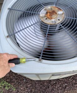 Klein Tools 32500 11-in-1 Screwdriver / Nut Driver Set, 8 Bits (Phillips, Slotted, Torx, Square), 3 Nut Driver Sizes, Cushion Grip Handle Plastic 36 81odhFkyTsL