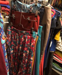 Richards Homewares Black 8 Clips Slack Rack 4 Tier Trouser/Skirt Chrome & Black Vinyl Hanger (3-Pack), (SYNCHKG124206) 3 Pack 14 81p2CDmeeeL