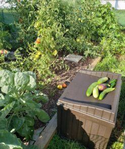 Suncast 22-Gallon Small Deck Box - Lightweight Resin Indoor/Outdoor Storage Container and Seat for Patio Cushions, Gardening Tools and Toys - Store Items on Patio, Garage, Yard - Mocha Wicker Mocha Wicher 57 81pFlJxMrtL