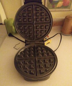 Oster Belgian Waffle Maker with Adjustable Temperature Control, Non-Stick Plates and Cool Touch Handle, Makes 8" Waffles, Stainless Steel 40 81qHT7Xt9mL