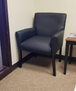 Amazon Basics Classic Reception Office Chair with Mahogany Wood Finish Legs - Black 16 81qeWDRL3QL