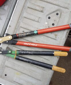 Fiskars 32" PowerGear Bypass Lopper and Tree Trimmer - Sharp Precision-Ground Steel Blade for Cutting up to 2" Diameter - Lawn and Garden Tools - Orange/Black Bypass Lopper 32" 51 81qsfw3TohL