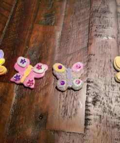 Melissa & Doug Created by Me! Wooden Butterfly Magnets Craft Kit (4 Designs, 4 Paints, Stickers, Glitter Glue) 20 81rxquCWHAL