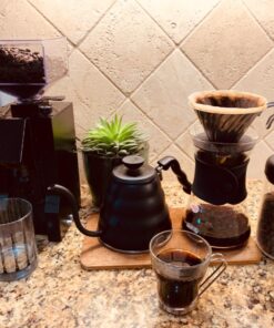 Hario V60 Drip Coffee Decanter, 700ml, Black 35 81sFd7nJcbL