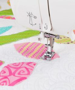 SINGER | 5560 Computerized Sewing Machine with Included Accessory Kit, Hard Cover & Extension Table, 203 Stitch Applications - Perfect for Beginners 5560 Fashion Mate 14 81shOeVvT L