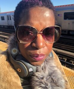 Beats Studio3 Wireless Noise Cancelling On-Ear Headphones - Apple W1 Headphone Chip, Class 1 Bluetooth, Active Noise Cancelling, 22 Hours of Listening Time - Shadow Gray (Previous Model) 30 81ssIou7uYL