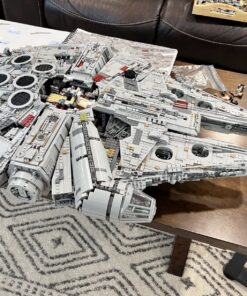 LEGO Star Wars Ultimate Millennium Falcon 75192 - Expert Building Set and Starship Model Kit, Movie Collectible, Featuring Classic Figures and Han Solo's Iconic Ship, Best Gift for Adults 89 81tcChYWUGL