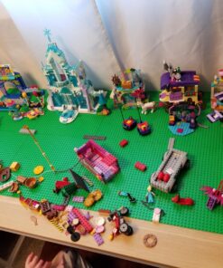 LEGO Classic Green Baseplate 2304 Supplement for Building, Playing, and Displaying Creations, 10in x 10in, Large Building Base Accessory for Kids and Adults (1 Piece) 32 81uSBrxxVOL