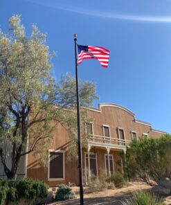 US Flag 4x6 by USA Flag Co. is 100% American Made: The BEST Embroidered Stars and Sewn Stripes American Flags, Made in the USA, with Amazon A to Z Guarantee. (4 by 6 foot) 4 by 6 Foot 48 81uftLHUqdL