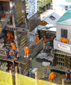 McFarlane Toys Construction Sets- The Walking Dead TV Lower Prison Cell Set 14 81vUsex78cL