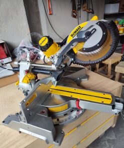 DEWALT Miter Saw, 12 Inch, 15 Amp, 3,800 RPM, Double Bevel Capacity, With Sliding Compound, Corded (DWS780) 46 81wvpK3D gL