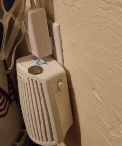 Hamilton Beach TrueAir Plug-Mount Air Freshener Odor Eliminator for Common Household-Tobacco, Pet, Bathroom & Trash, On/Off Fan, with Carbon Filter + Green Meadow Cartridge, White (04530GM) Plug Mount Odor Eliminator/Air Freshener 40 81yaK5JJH3L