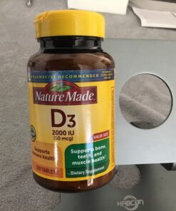Nature Made Vitamin D3 2000 IU (50 mcg), Dietary Supplement for Bone, Teeth, Muscle and Immune Health Support, 250 Softgels, 250 Day Supply Unflavored 250 Count 25 81zCxR0GB3L