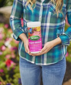 Scotts Super Bloom Water Soluble Plant Food, 2 lb - NPK 12-55-6 - Fertilizer for Outdoor Flowers, Fruiting Plants, Containers and Bed Areas - Feeds Plants Instantly 38 917r2lTclwL