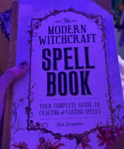 The Modern Witchcraft Spell Book: Your Complete Guide to Crafting and Casting Spells (Modern Witchcraft Magic, Spells, Rituals) 17 918N1ao20VL