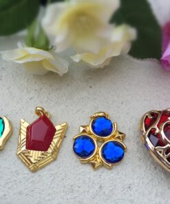 The Legend of Zelda Twilight Princess & Hylian Shield & Master Sword finest collection sets keychain/necklace/jewelry series Red-10set 40 91DiDWEJ7SL