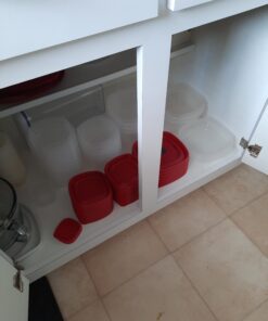 Rubbermaid 60-Piece Food Storage Containers with Lids, Salad Dressing and Condiment Containers, and Steam Vents, Microwave and Dishwasher Safe, Red 36 91GpK25g5qL