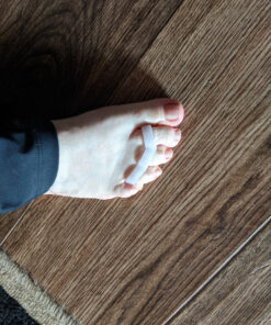 Dr. Frederick's Original Hammer Toe Gels - 4pcs - Hammer Toe Support Crest for Women & Men - Joint Realign - Cushion, Support & Temporary Splint - Crooked, Claw, Diabetic Toe Brace - 3 Loop Design 3 Loops 41 91GvxQJ71zL