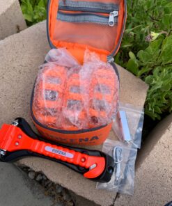 HOKENA LED Road Flares 9 Piece Set, Emergency Lights Complete Car Safety Kit, Roadside Warning Flare Beacon Disc for Vehicle & Boat with Magnetic Base, with Batteries, Seatbelt Cutter & Window Breaker 3 Flares 42 91JkyPk7MIL