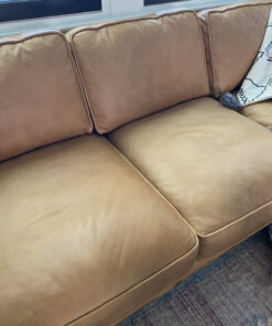 Chamberlain’s Leather Milk Furniture Treatment - All-Natural Leather Cleaner, Leather Conditioner for Couches and Living Room Furniture No 5, 6 Oz 49 91KzoknDU0L