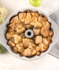 USA Pan Bakeware Nonstick Fluted Tube Cake Pan, Aluminized Steel 10-Inch 34 91LvLZiFSL