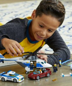 LEGO City Police High-Speed Chase 60138 Building Toy with Cop Car, Police Helicopter, and Getaway Sports Car (294 Pieces) 25 91PXeU2GpvL