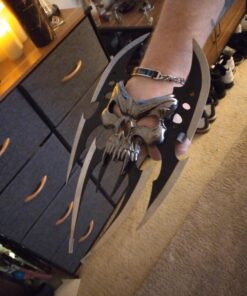 Masters Collection – Fantasy Claw Display Knife – Black and Satin Finish Stainless Steel Blades, Cast Metal Skull, Includes Wood Display Stand, Collectible, Self Defense – MC-2091, 13-Inch 38 91QwAu3fA6L