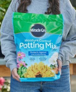 Miracle-Gro Moisture Control Potting Mix - Soil for Indoor & Outdoor Containers, Added Fertilizer Feeds Up to 6 Months, 8 qt. 8 qt. 26 91WYbADXJ3L