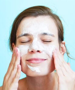 Neutrogena Oil-Free Acne Face Scrub, 2% Salicylic Acid Acne Treatment Medicine, Daily Face Wash to help Prevent Breakouts, Oil Free Exfoliating Facial Cleanser for Acne-Prone Skin, 4.2 fl. oz Unscented 4.2 Fl Oz (Pack of 1) 31 91ZAQkS7uAL