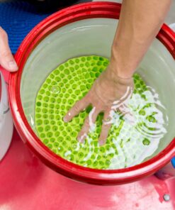 Chemical Guys DIRTTRAP04 Cyclone Dirt Trap Car Wash Bucket Insert Car Wash Filter Removes Dirt and Debris While You Wash (Green) 12" Diameter Great For Washing Cars, Trucks, SUVs, RVs & More Lime Green 32 91bOOpNUZoL