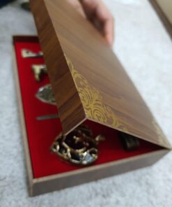 The Legend of Zelda Twilight Princess & Hylian Shield & Master Sword finest collection sets keychain/necklace/jewelry series Red-10set 64 91cIpjHKZuL