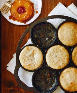 Lodge Cast Iron Mini Cake Pan. Pre-seasoned Cast Iron Cake Pan for Baking Biscuits, Desserts, and Cupcakes. 20 91fsJjfeFjL