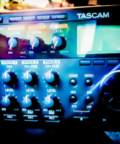 Tascam DP-006 6-Track Digital Pocketstudio Multi-Track Audio Recorder, Built-in Mics, Songwriting, Battery Operated MultiColored 27 91hk9qXPdPL