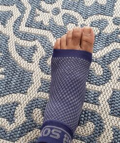 SB SOX Plantar Fasciitis Relief Socks (1 Pair) for Women & Men - Best Compression Sleeves for All Day Wear with Foot/Arch Support for Pain Relief (Navy, Small) Navy 26 91hyrWiITLL 1