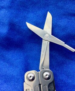 LEATHERMAN, Wingman Multitool with Spring-Action Pliers and Scissors, Stainless Steel with Nylon Sheath 55 91rtl5zpDeL