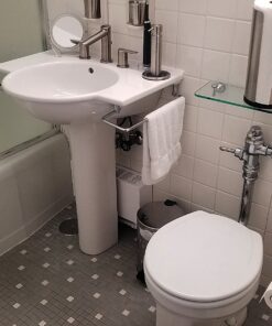 Mayfair 830NISL 000 Toilet Seat, 1 Pack-ROUND, White-Brushed Nickel Hinges 1 Pack - ROUND White - Brushed Nickel Hinges 40 91scOXWlCL