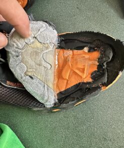 Sof Sole Shoe Goo Repair Adhesive for Fixing Worn Shoes or Boots, Clear, 3.7-Ounce Tube 1-Pack 47 91yCzqsNE8L